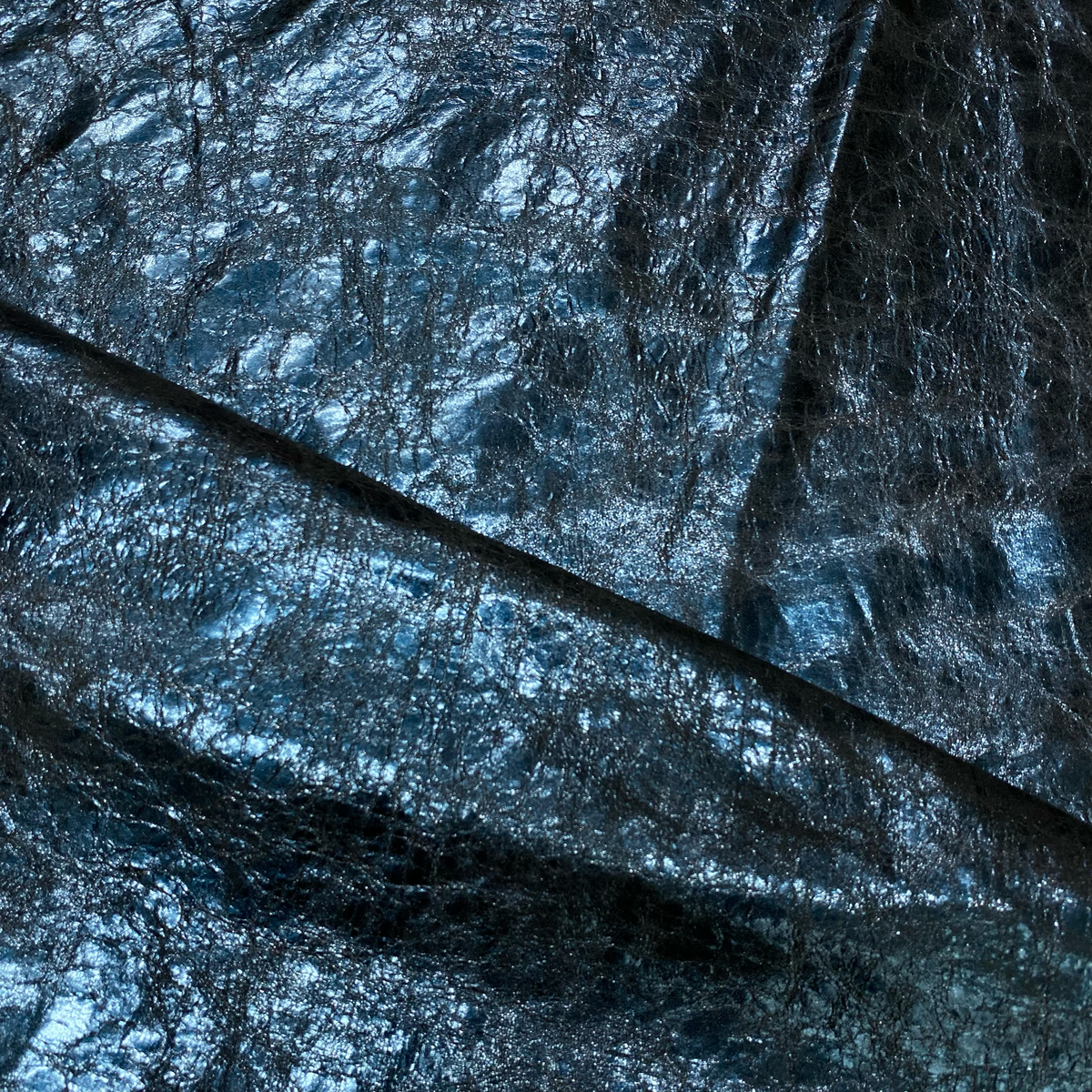 Flirt Distressed Metallic Goat