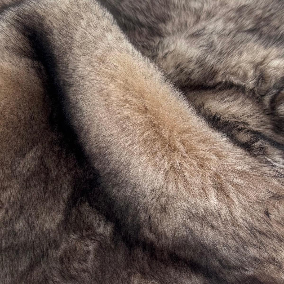 Wolf Toscana Shearling Long Hair Hide