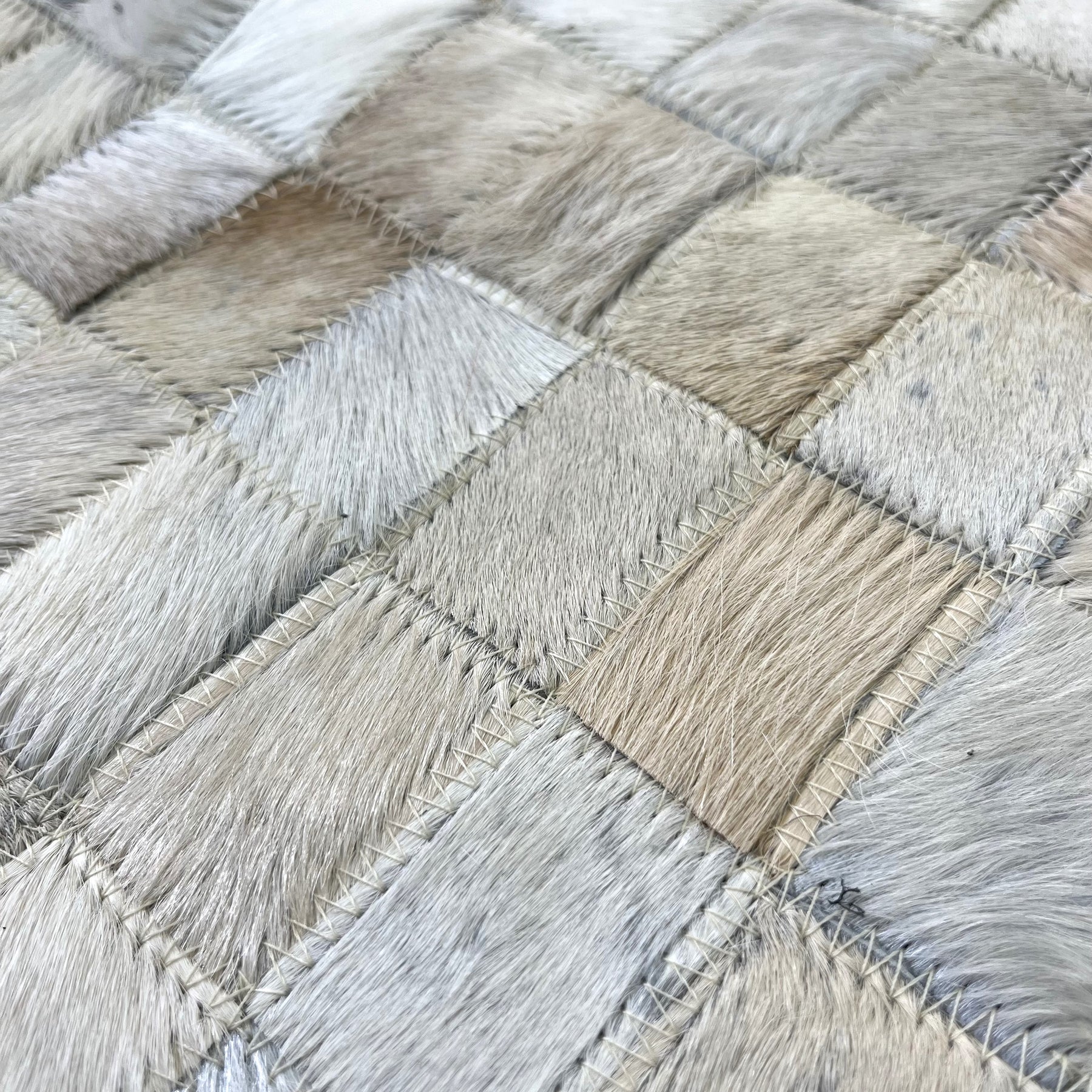 Natural Rectangle Cowhide Hair-On Patchwork Area Rug