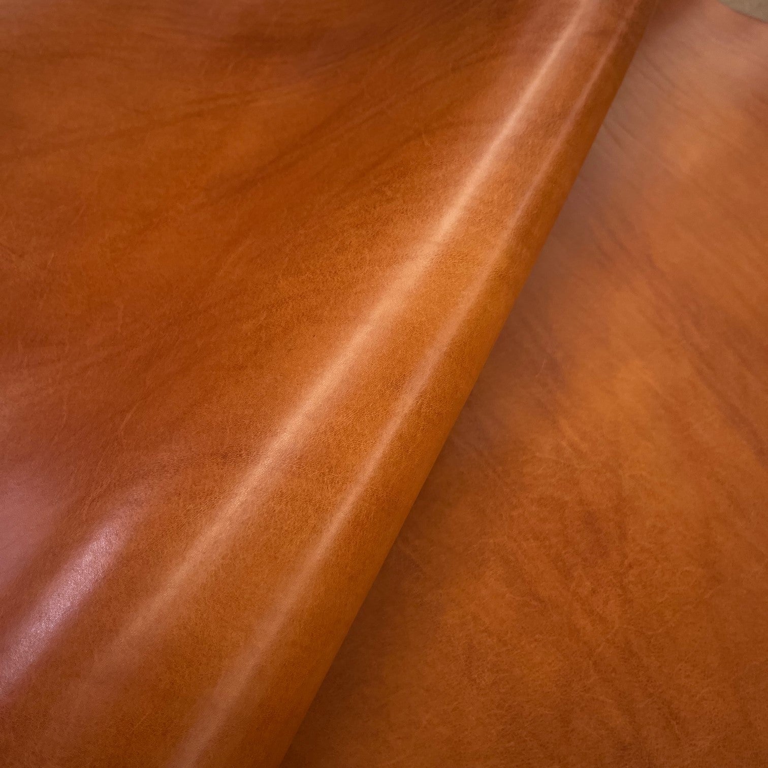 Full Aniline Vegetable Tanned Cow Shoulder