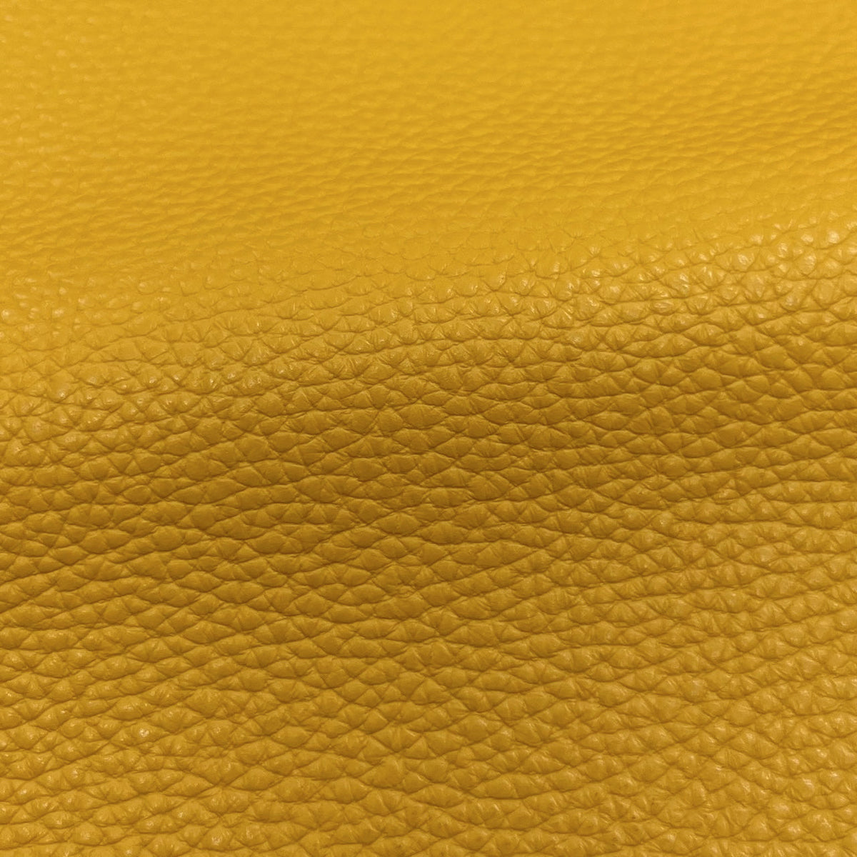 Navajo Cow Pebble Grain Hide | Swatches