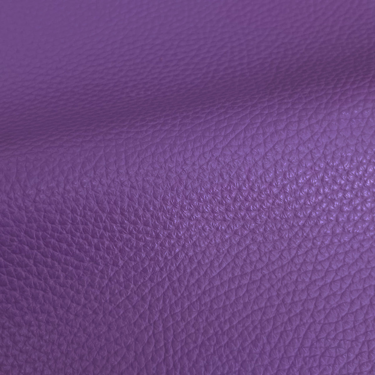 Navajo Cow Pebble Grain Hide | Swatches