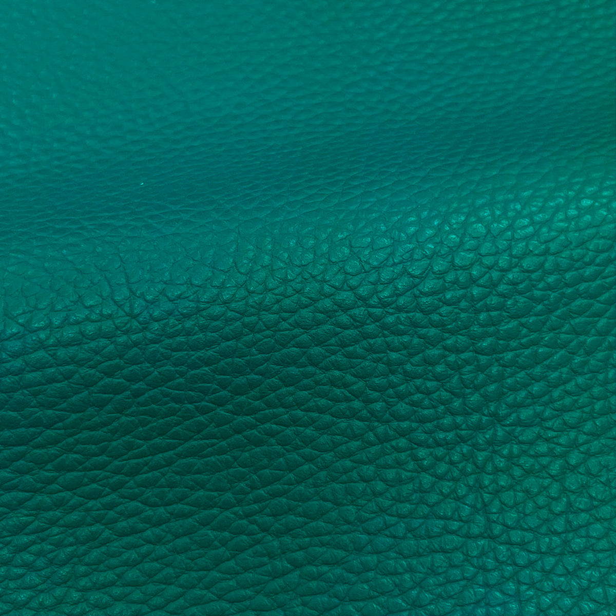 Navajo Cow Pebble Grain Hide | Swatches