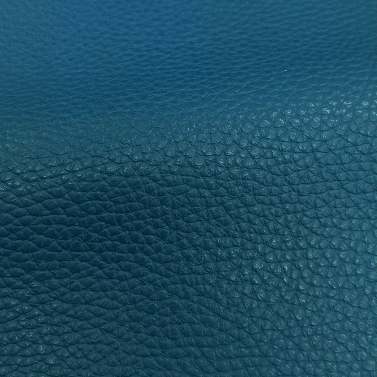 Navajo Cow Pebble Grain Hide | Swatches