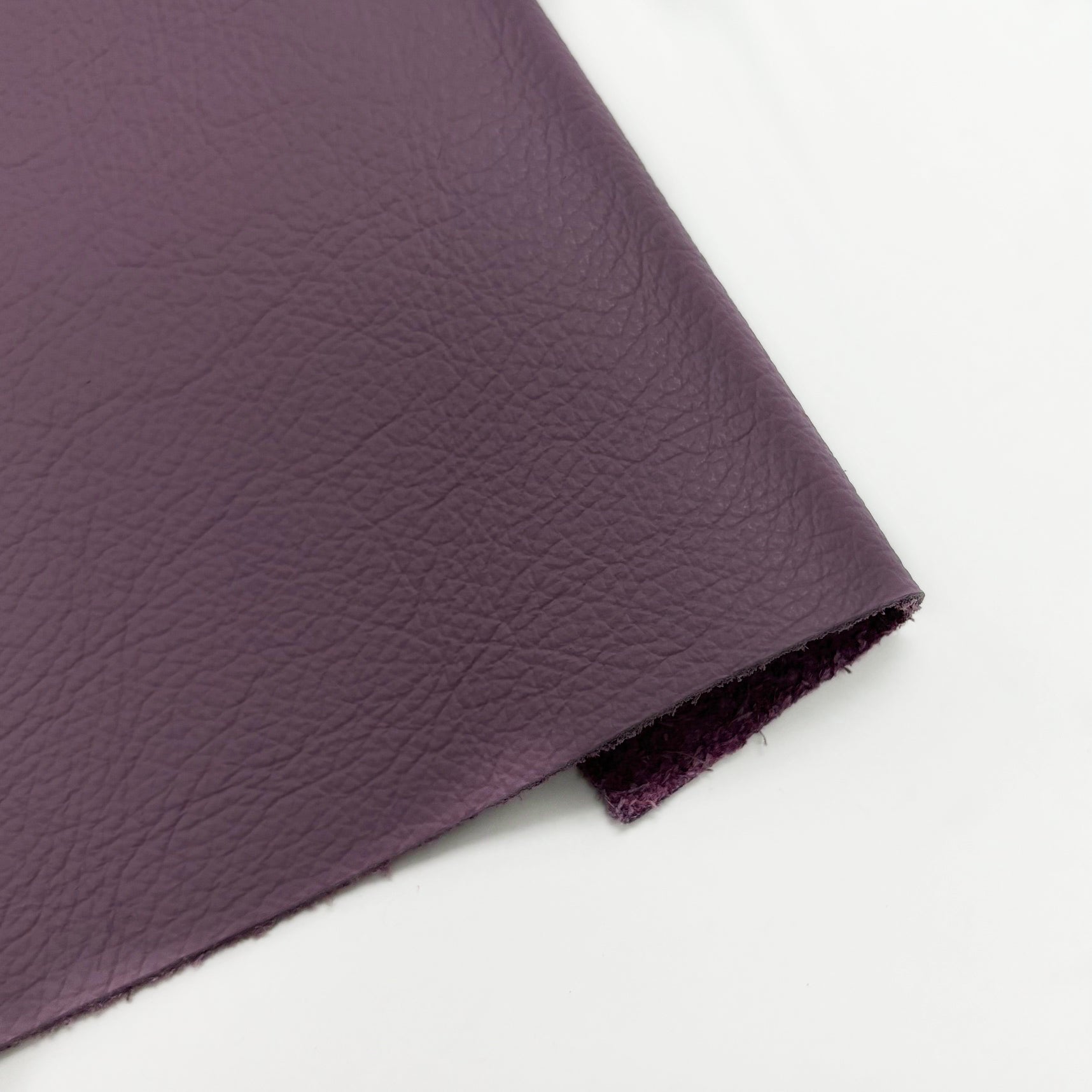 Swatches | Argus German Upholstery Embossed Flame Retardant Cow Leather