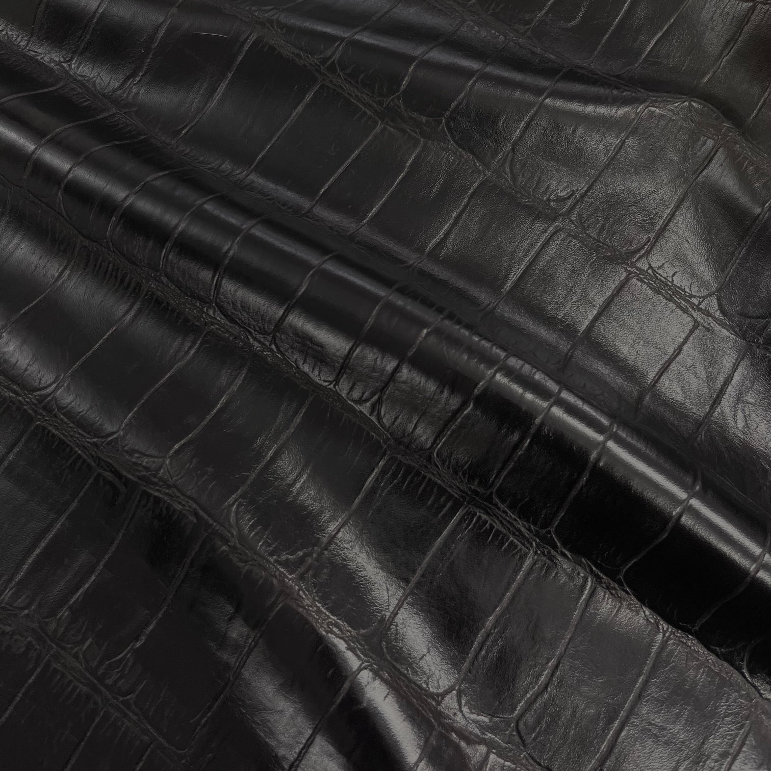 Large Scale Croc Embossed Lamb Skin