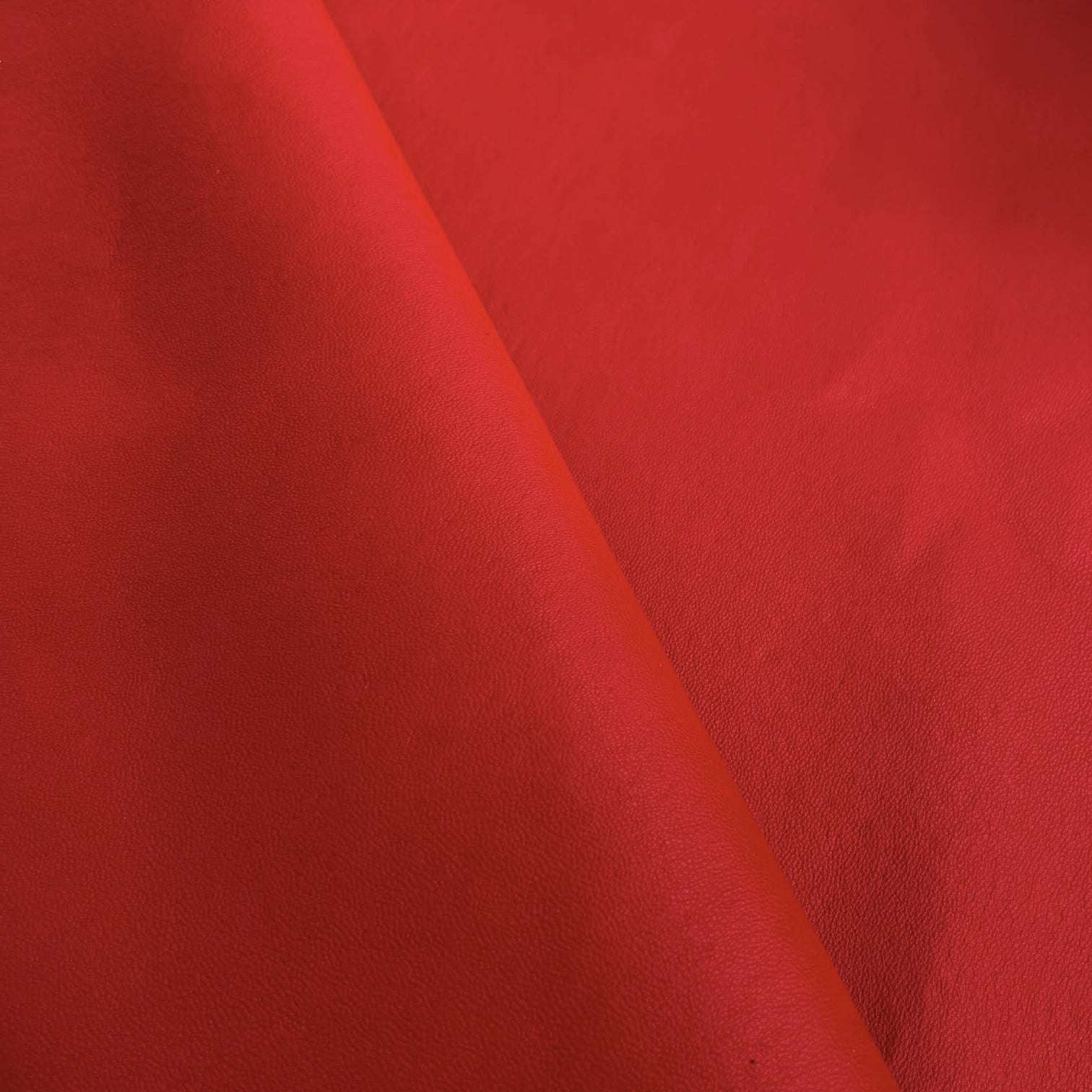 Plonge Stretch Lamb Leather | Red