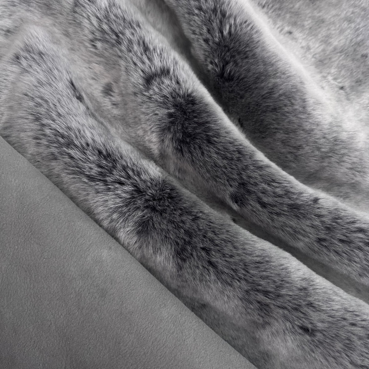 Short Hair Shearling | Two-Tone Silver