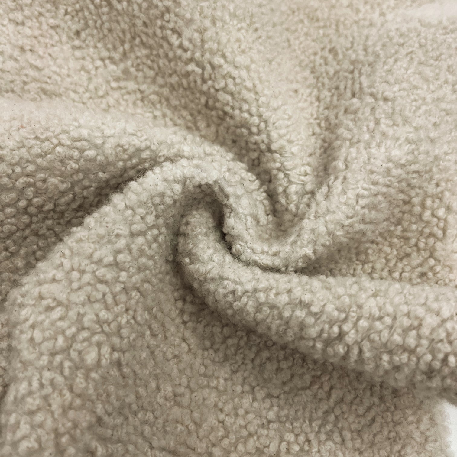 Short Curly Hair Shearling | Natural