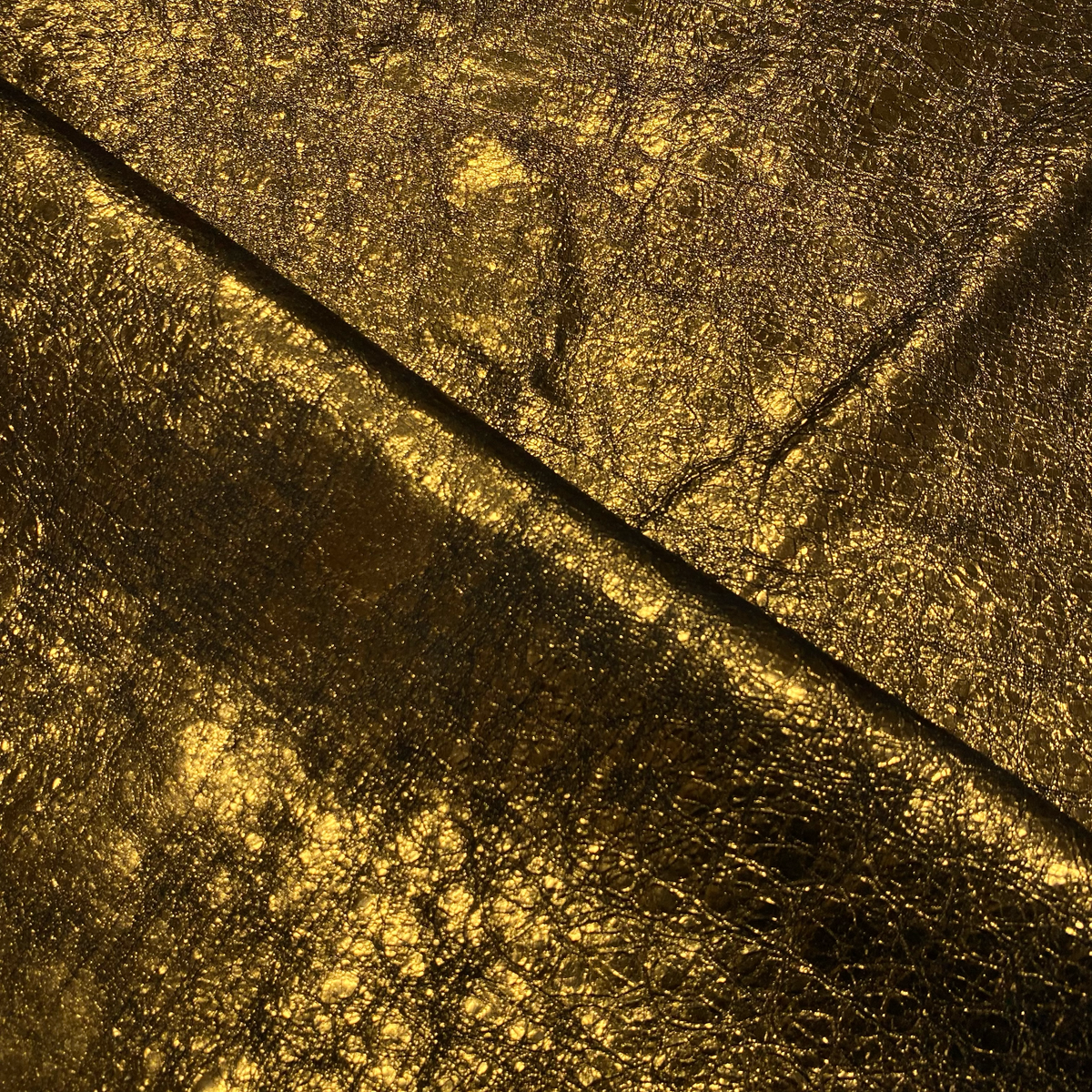 Flirt Distressed Metallic Goat