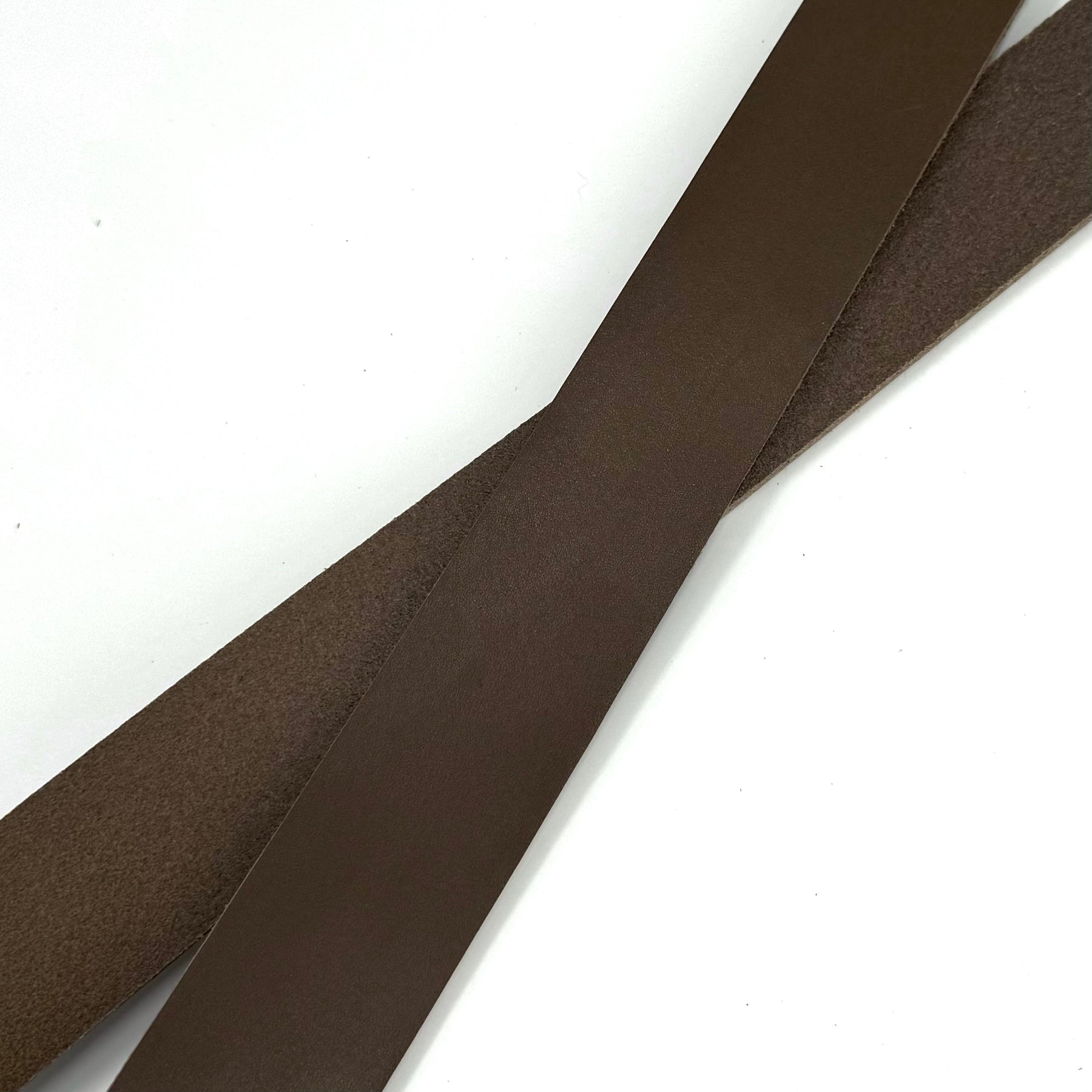 8 oz Veg-Tan Cow Strips | Ideal for Belts/Harnesses/Straps