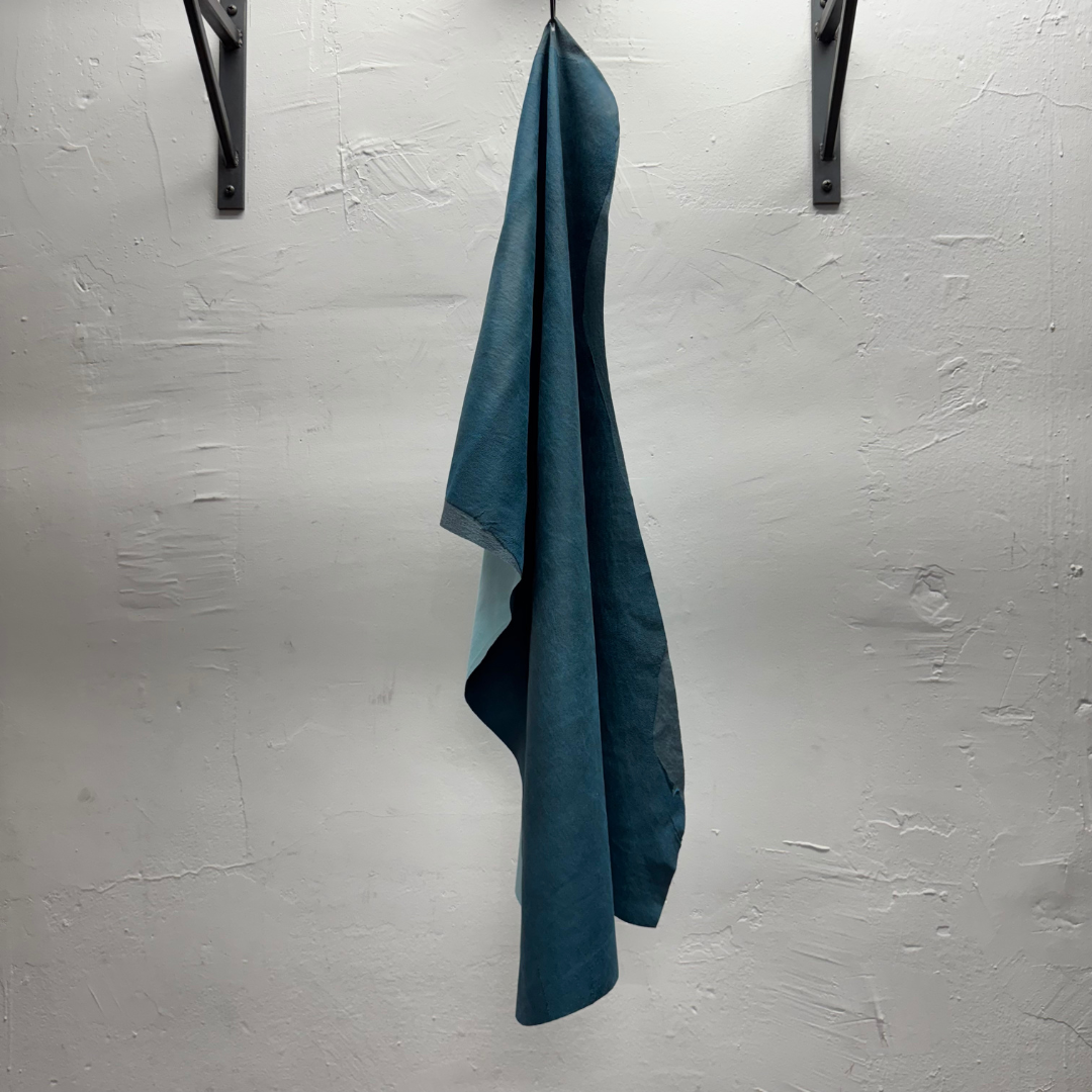 Distressed Stretch Leather | Teal