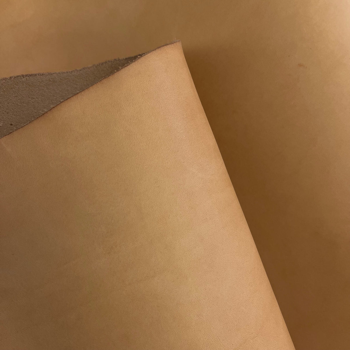 Aurora Vegetable Tanned Cow Shoulder