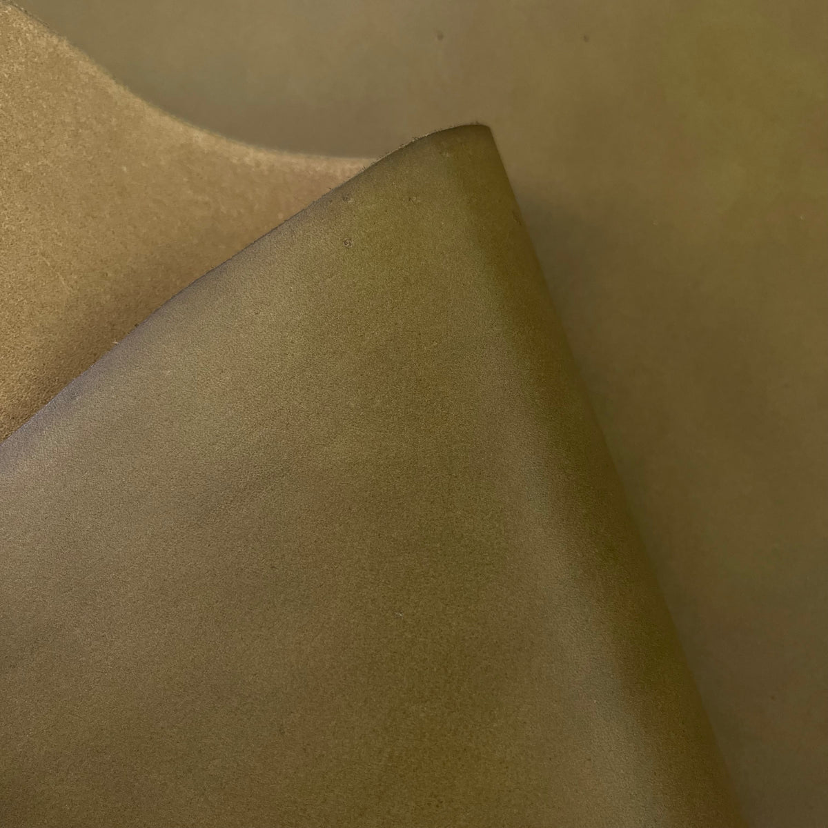 Aurora Vegetable Tanned Cow Shoulder